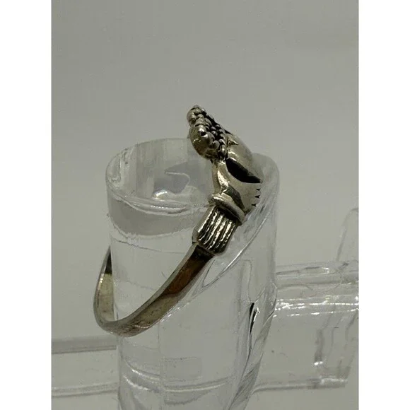 Vintage 925 Sterling Silver Claddagh Ring Size 7.5 Stands for Love, Loyalty - Picture 13 of 14